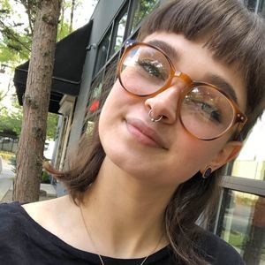 Meet your Posher, Carrie